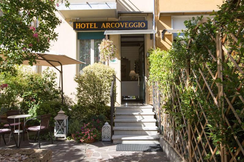 Hotel Arcoveggio Bolonha Exterior foto