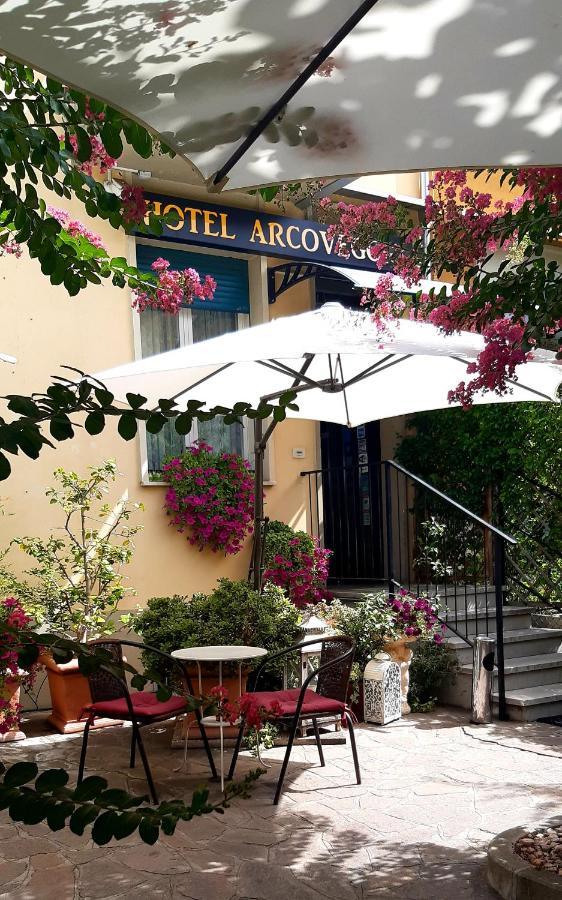 Hotel Arcoveggio Bolonha Exterior foto
